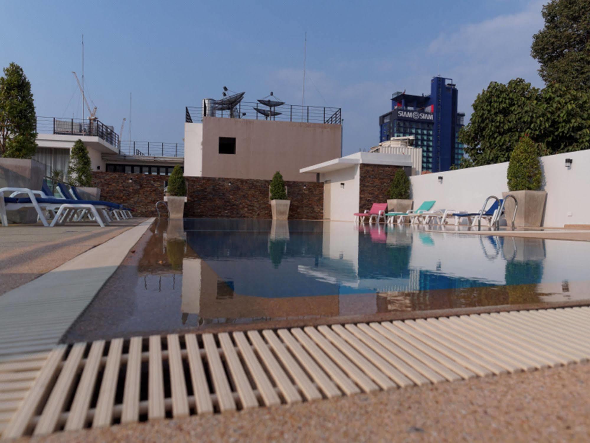 Hotel Pattaya Blue Sky Exterior foto